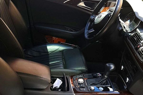 audiA4-5